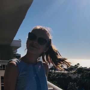 Meet your Posher, Lexi